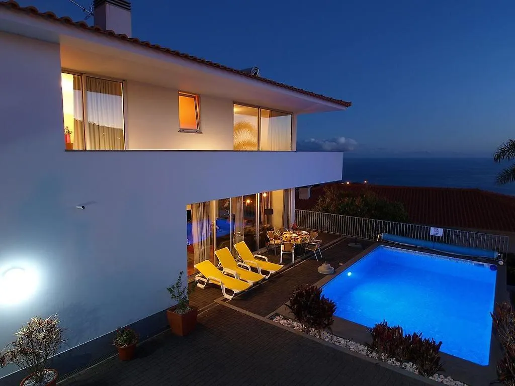 Tropical Villa Arco da Calheta